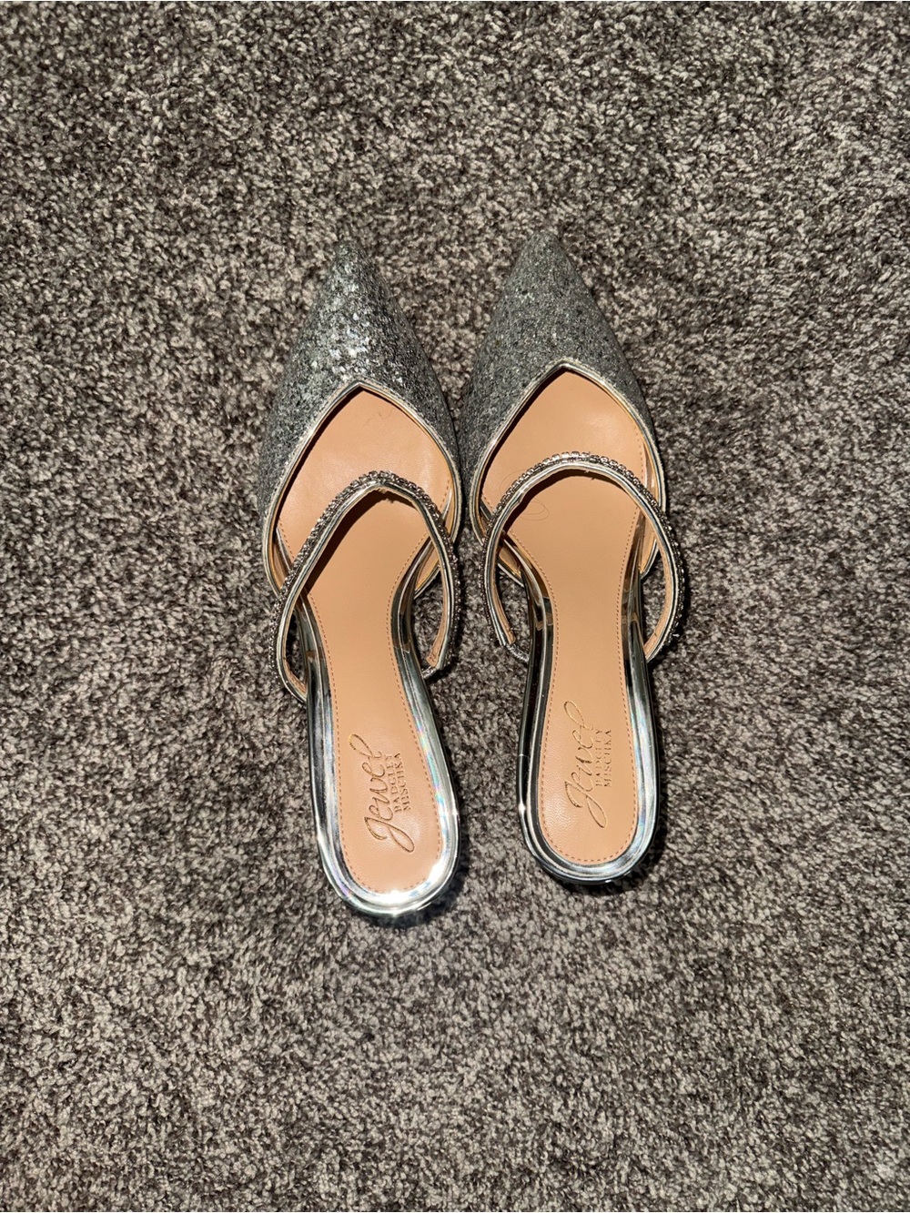 Jewel Badgley Mischka Silver Glitter Pointed Toe Slingback Mules